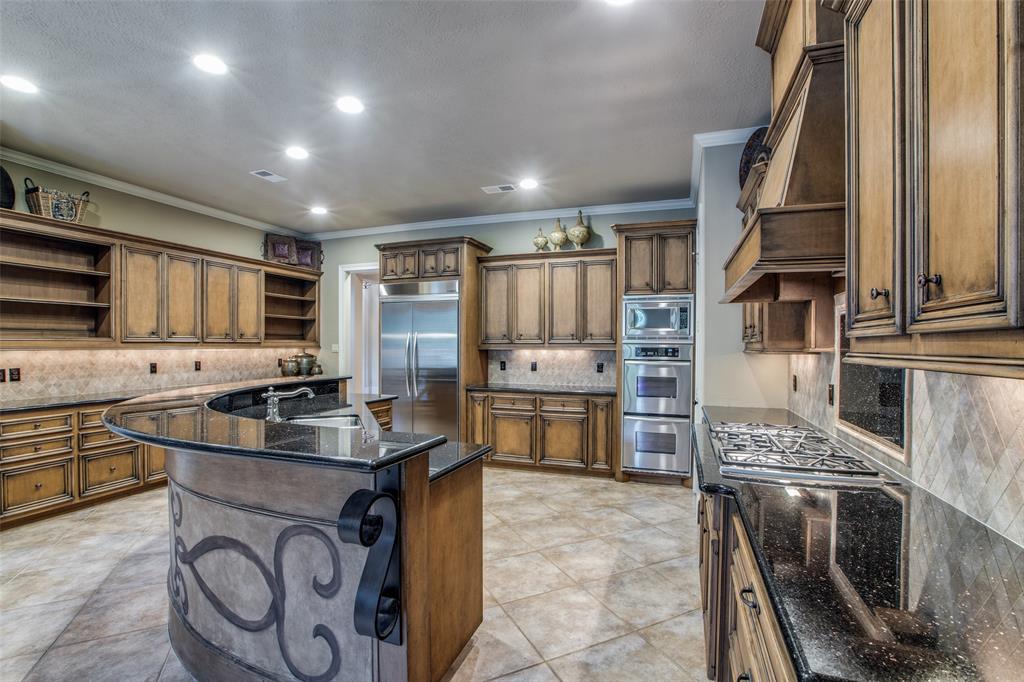8115 2 Sunset Falls Court, Spring, Texas 77379, 5 Bedrooms Bedrooms, 14 Rooms Rooms,5 BathroomsBathrooms,Single-family,For Sale,Sunset Falls,61792498