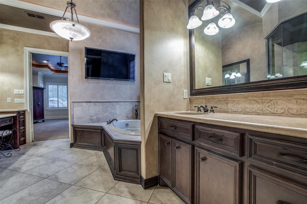 8115 2 Sunset Falls Court, Spring, Texas 77379, 5 Bedrooms Bedrooms, 14 Rooms Rooms,5 BathroomsBathrooms,Single-family,For Sale,Sunset Falls,61792498