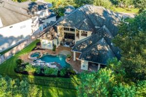 8115 2 Sunset Falls Court, Spring, Texas 77379, 5 Bedrooms Bedrooms, 14 Rooms Rooms,5 BathroomsBathrooms,Single-family,For Sale,Sunset Falls,61792498