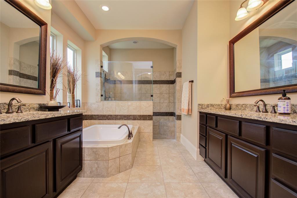 802 2 Arden Oaks Drive, Sugar Land, Texas 77479, 5 Bedrooms Bedrooms, 9 Rooms Rooms,4 BathroomsBathrooms,Single-family,For Sale,Arden Oaks,57942432