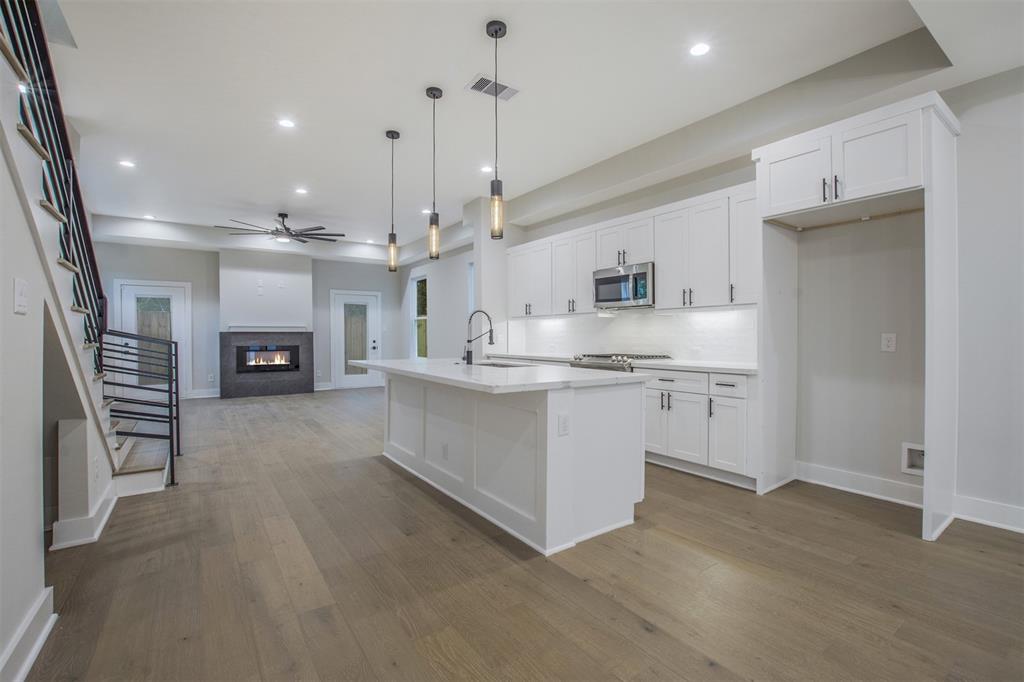 3438 2 Hadley Street, Houston, Texas 77004, 3 Bedrooms Bedrooms, 3 Rooms Rooms,2 BathroomsBathrooms,Single-family,For Sale,Hadley Street,61246971