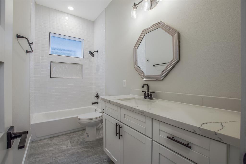 3438 2 Hadley Street, Houston, Texas 77004, 3 Bedrooms Bedrooms, 3 Rooms Rooms,2 BathroomsBathrooms,Single-family,For Sale,Hadley Street,61246971