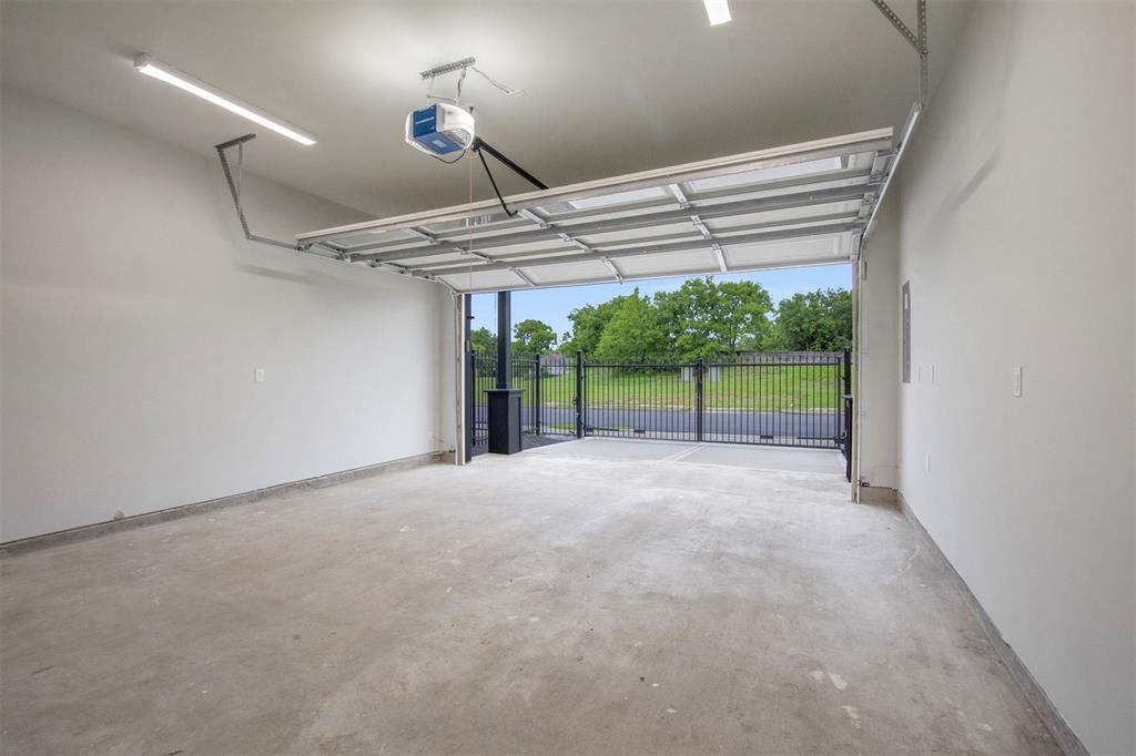 3438 2 Hadley Street, Houston, Texas 77004, 3 Bedrooms Bedrooms, 3 Rooms Rooms,2 BathroomsBathrooms,Single-family,For Sale,Hadley Street,61246971