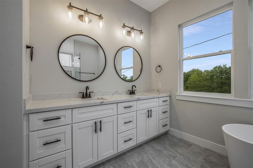 3438 2 Hadley Street, Houston, Texas 77004, 3 Bedrooms Bedrooms, 3 Rooms Rooms,2 BathroomsBathrooms,Single-family,For Sale,Hadley Street,61246971