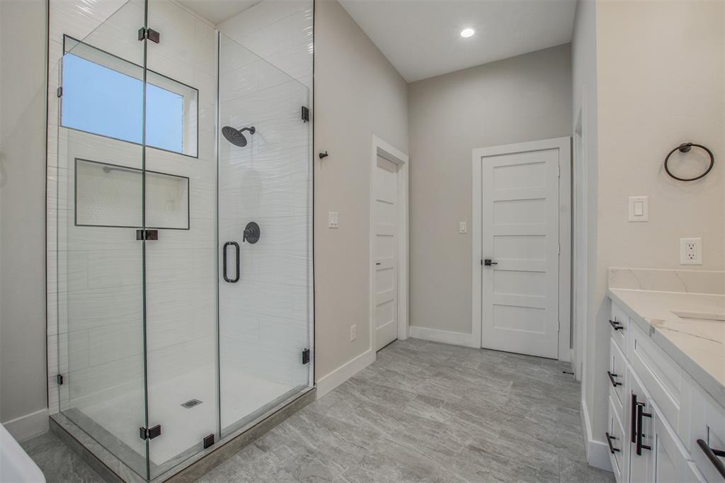3438 2 Hadley Street, Houston, Texas 77004, 3 Bedrooms Bedrooms, 3 Rooms Rooms,2 BathroomsBathrooms,Single-family,For Sale,Hadley Street,61246971
