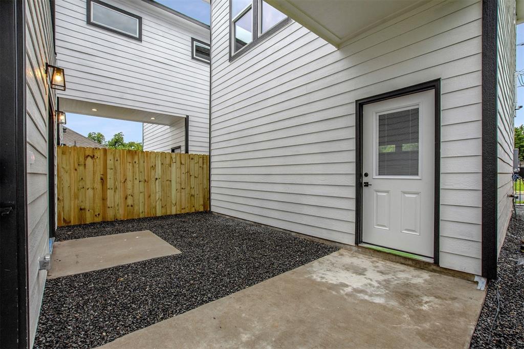 3438 2 Hadley Street, Houston, Texas 77004, 3 Bedrooms Bedrooms, 3 Rooms Rooms,2 BathroomsBathrooms,Single-family,For Sale,Hadley Street,61246971