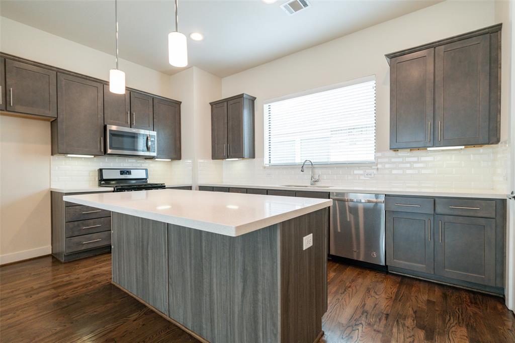 1023 3 Green Kensington Drive, Houston, Texas 77008, 3 Bedrooms Bedrooms, 3 Rooms Rooms,3 BathroomsBathrooms,Single-family,For Sale,Green Kensington,78822130