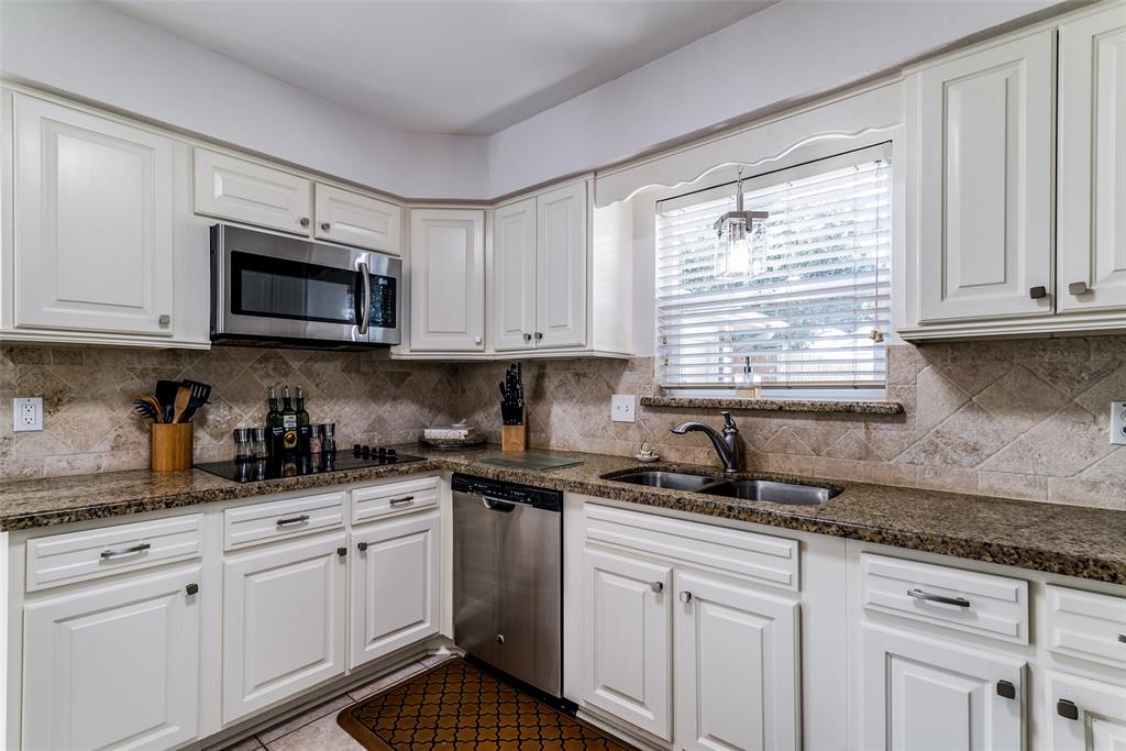 2727 2 Triway Lane, Houston, Texas 77043, 4 Bedrooms Bedrooms, 7 Rooms Rooms,2 BathroomsBathrooms,Single-family,For Sale,Triway,77358154