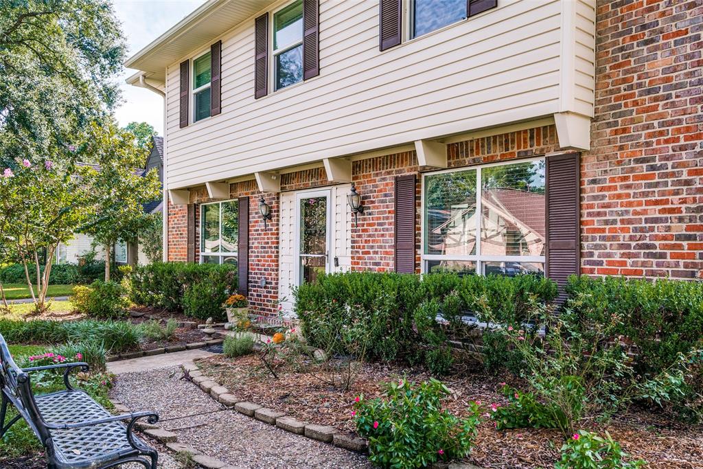 2727 2 Triway Lane, Houston, Texas 77043, 4 Bedrooms Bedrooms, 7 Rooms Rooms,2 BathroomsBathrooms,Single-family,For Sale,Triway,77358154