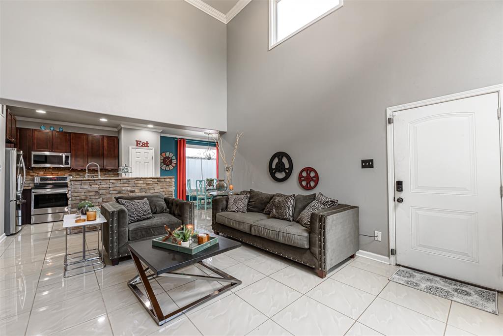 4515 2 Yale Street, Houston, Texas 77018, 3 Bedrooms Bedrooms, 3 Rooms Rooms,2 BathroomsBathrooms,Single-family,For Sale,Yale,66477292