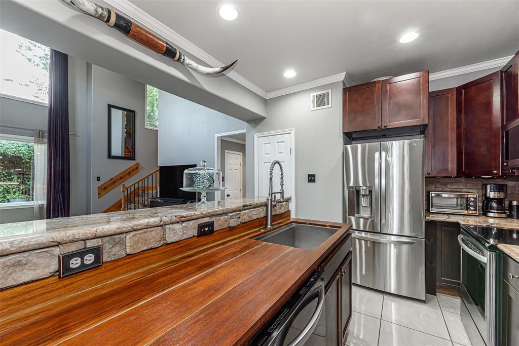 4515 2 Yale Street, Houston, Texas 77018, 3 Bedrooms Bedrooms, 3 Rooms Rooms,2 BathroomsBathrooms,Single-family,For Sale,Yale,66477292