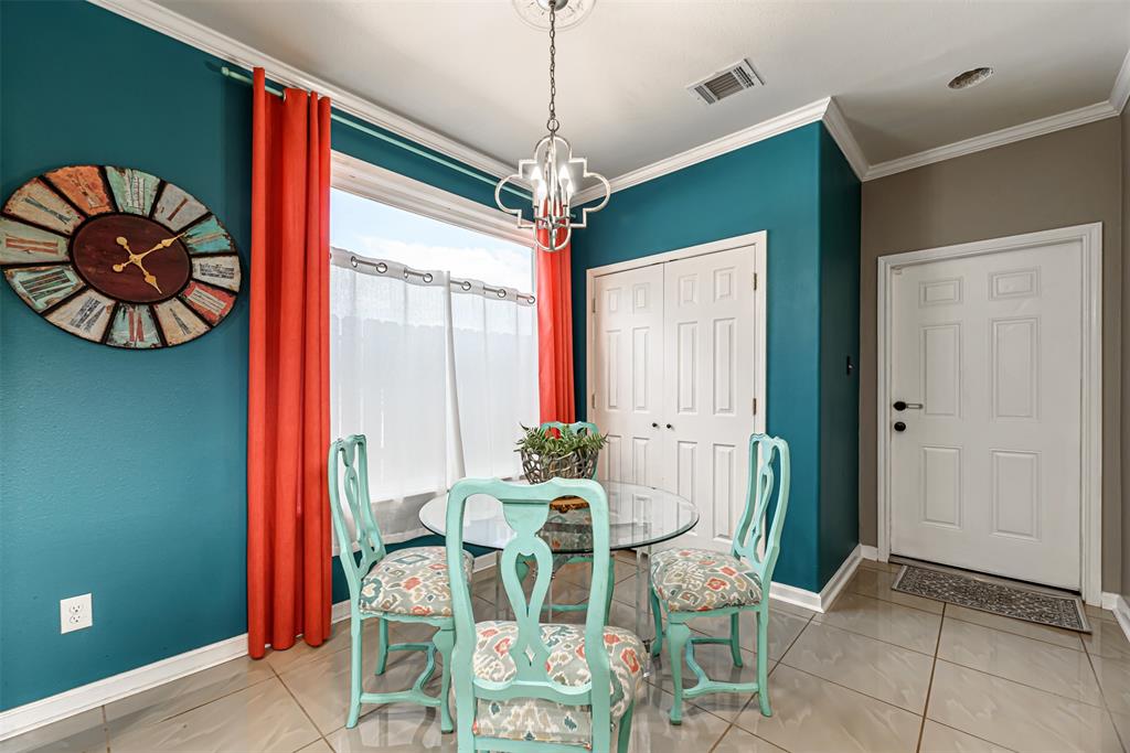 4515 2 Yale Street, Houston, Texas 77018, 3 Bedrooms Bedrooms, 3 Rooms Rooms,2 BathroomsBathrooms,Single-family,For Sale,Yale,66477292