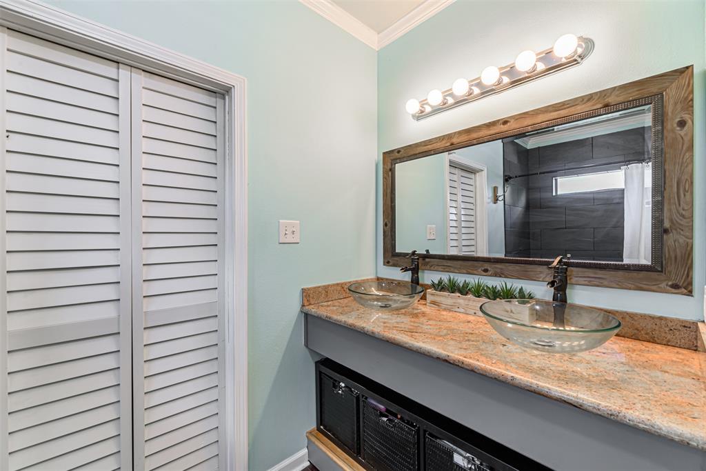 4515 2 Yale Street, Houston, Texas 77018, 3 Bedrooms Bedrooms, 3 Rooms Rooms,2 BathroomsBathrooms,Single-family,For Sale,Yale,66477292