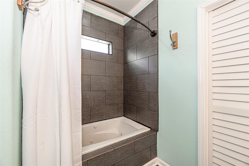 4515 2 Yale Street, Houston, Texas 77018, 3 Bedrooms Bedrooms, 3 Rooms Rooms,2 BathroomsBathrooms,Single-family,For Sale,Yale,66477292
