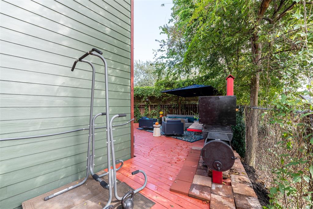 4515 2 Yale Street, Houston, Texas 77018, 3 Bedrooms Bedrooms, 3 Rooms Rooms,2 BathroomsBathrooms,Single-family,For Sale,Yale,66477292
