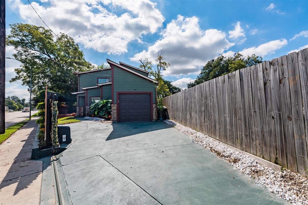 4515 2 Yale Street, Houston, Texas 77018, 3 Bedrooms Bedrooms, 3 Rooms Rooms,2 BathroomsBathrooms,Single-family,For Sale,Yale,66477292