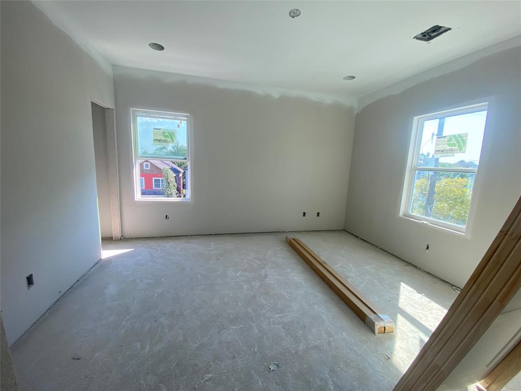 1439 3 25th Street, Houston, Texas 77008, 3 Bedrooms Bedrooms, 3 Rooms Rooms,3 BathroomsBathrooms,Single-family,For Sale,25th,76264048
