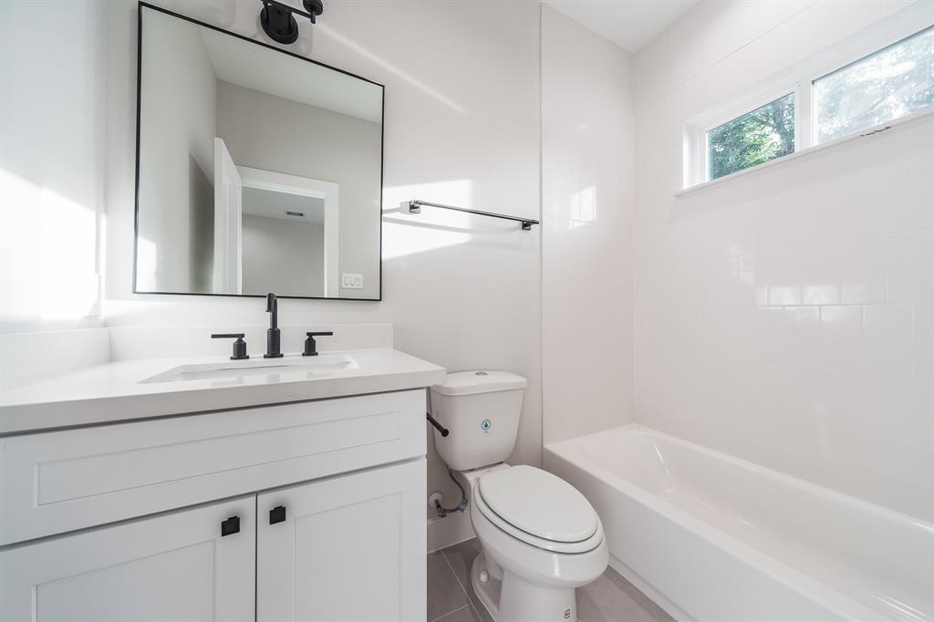 1439 3 25th Street, Houston, Texas 77008, 3 Bedrooms Bedrooms, 3 Rooms Rooms,3 BathroomsBathrooms,Single-family,For Sale,25th,76264048