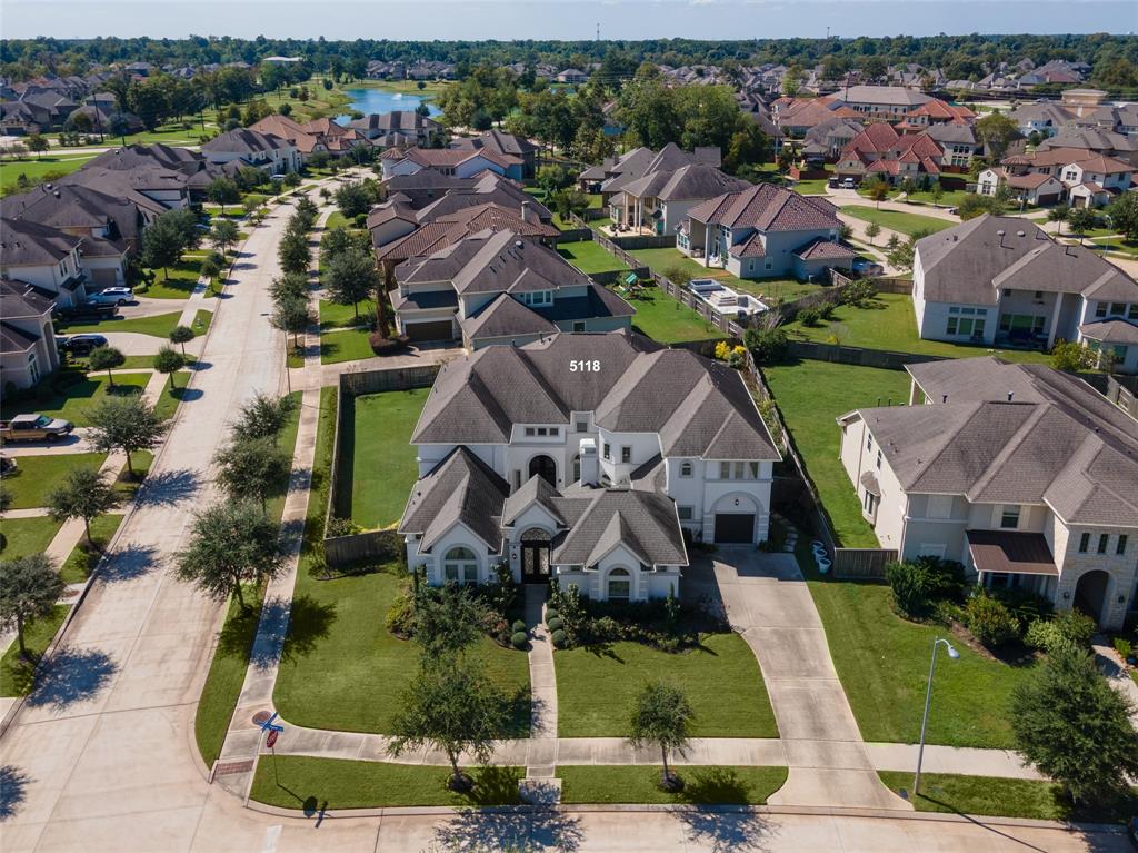 5118 2 Camden Haven Lane, Sugar Land, Texas 77479, 6 Bedrooms Bedrooms, 12 Rooms Rooms,5 BathroomsBathrooms,Single-family,For Sale,Camden Haven,3216561