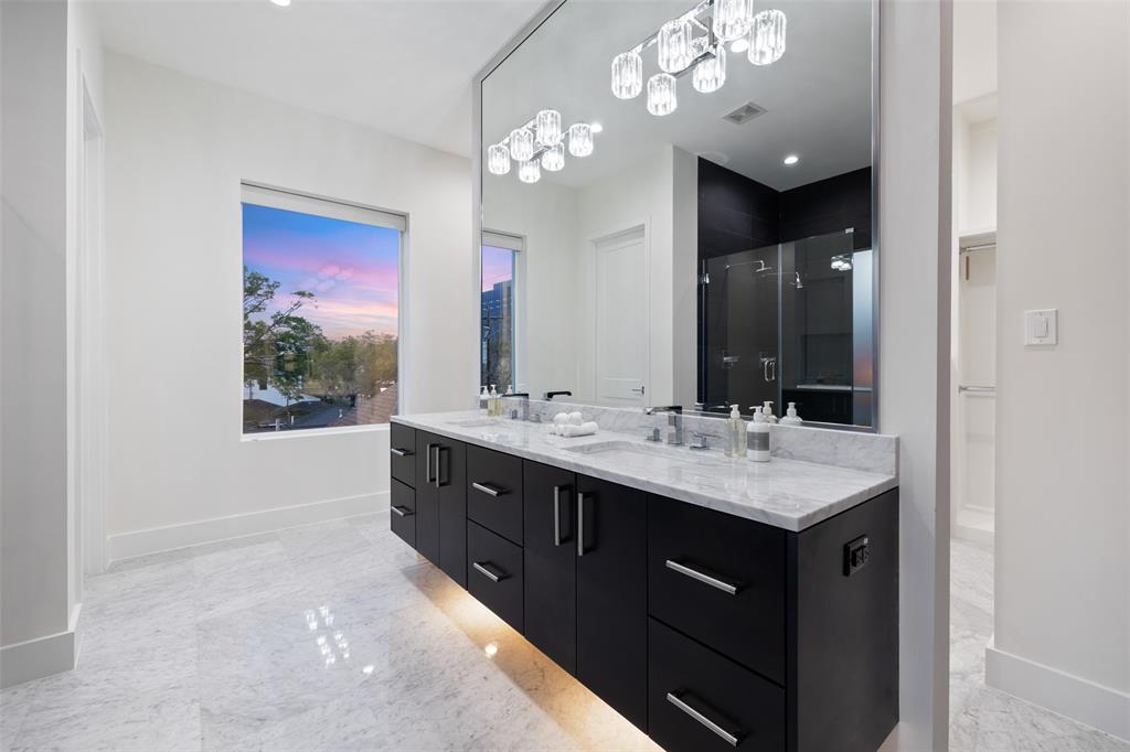 2904 3 Suffolk Drive, Houston, Texas 77027, 4 Bedrooms Bedrooms, 13 Rooms Rooms,4 BathroomsBathrooms,Single-family,For Sale,Suffolk,75808556