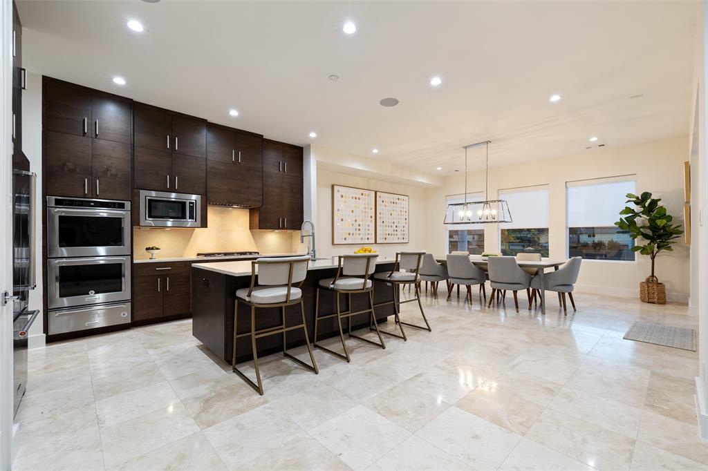 2904 3 Suffolk Drive, Houston, Texas 77027, 4 Bedrooms Bedrooms, 13 Rooms Rooms,4 BathroomsBathrooms,Single-family,For Sale,Suffolk,75808556