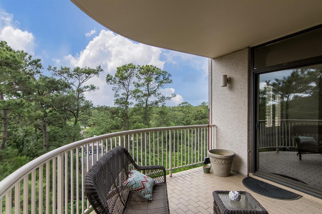 150 Gessner Road, Houston, Texas 77024, 2 Bedrooms Bedrooms, 5 Rooms Rooms,2 BathroomsBathrooms,Mid/hi-rise Condo,For Sale,THE TEALSTONE,Gessner,46024113