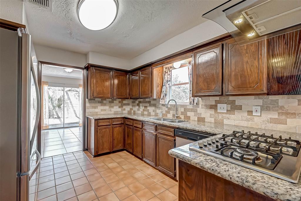 4012 1 Chile Drive, Pasadena, Texas 77504, 4 Bedrooms Bedrooms, 10 Rooms Rooms,3 BathroomsBathrooms,Single-family,For Sale,Chile,80986286