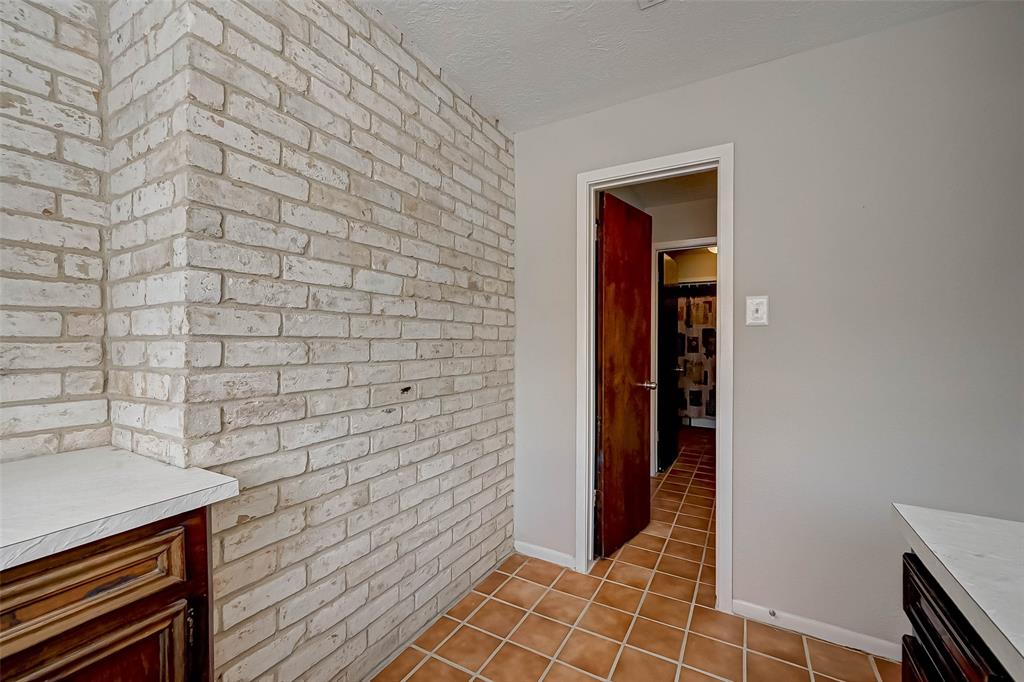 4012 1 Chile Drive, Pasadena, Texas 77504, 4 Bedrooms Bedrooms, 10 Rooms Rooms,3 BathroomsBathrooms,Single-family,For Sale,Chile,80986286