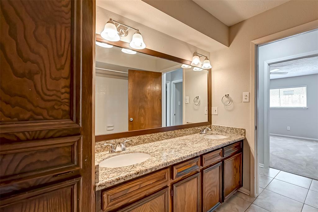 4012 1 Chile Drive, Pasadena, Texas 77504, 4 Bedrooms Bedrooms, 10 Rooms Rooms,3 BathroomsBathrooms,Single-family,For Sale,Chile,80986286