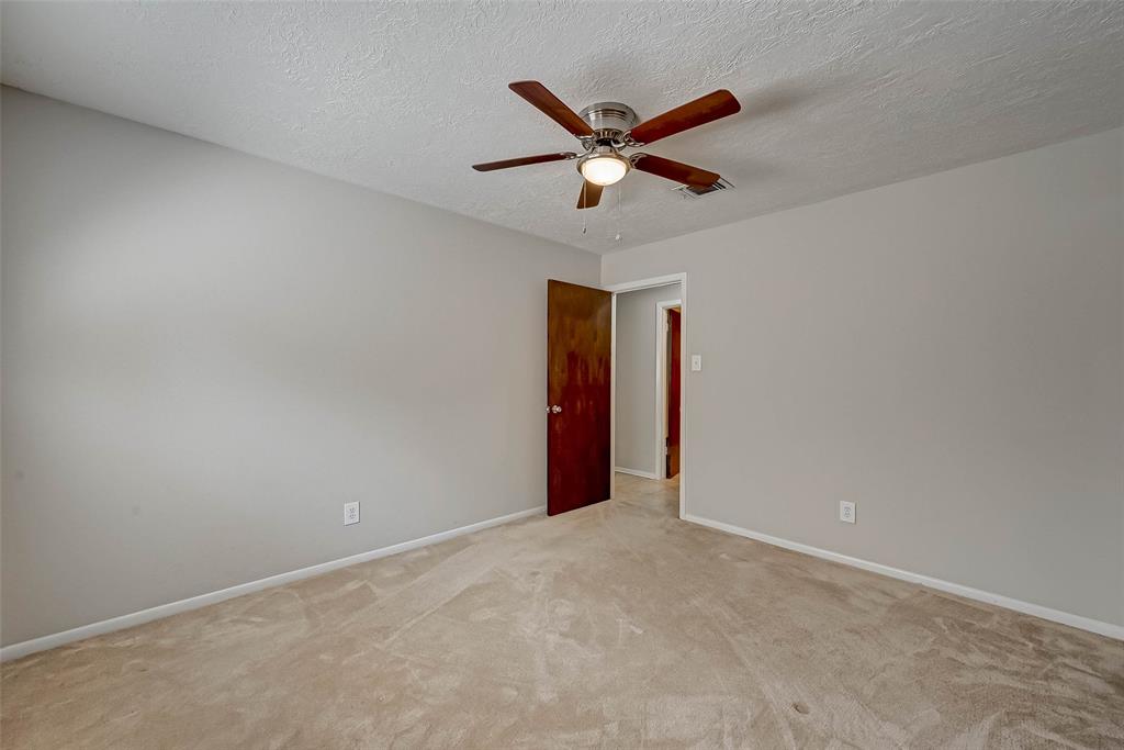 4012 1 Chile Drive, Pasadena, Texas 77504, 4 Bedrooms Bedrooms, 10 Rooms Rooms,3 BathroomsBathrooms,Single-family,For Sale,Chile,80986286