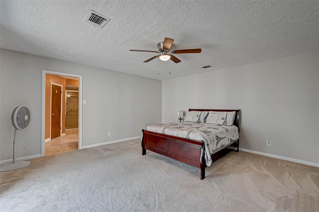 4012 1 Chile Drive, Pasadena, Texas 77504, 4 Bedrooms Bedrooms, 10 Rooms Rooms,3 BathroomsBathrooms,Single-family,For Sale,Chile,80986286