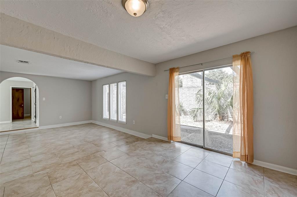 4012 1 Chile Drive, Pasadena, Texas 77504, 4 Bedrooms Bedrooms, 10 Rooms Rooms,3 BathroomsBathrooms,Single-family,For Sale,Chile,80986286