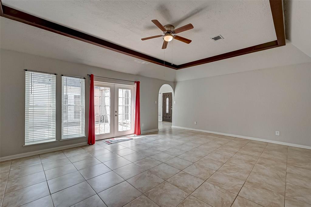 4012 1 Chile Drive, Pasadena, Texas 77504, 4 Bedrooms Bedrooms, 10 Rooms Rooms,3 BathroomsBathrooms,Single-family,For Sale,Chile,80986286