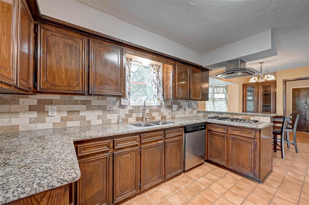 4012 1 Chile Drive, Pasadena, Texas 77504, 4 Bedrooms Bedrooms, 10 Rooms Rooms,3 BathroomsBathrooms,Single-family,For Sale,Chile,80986286