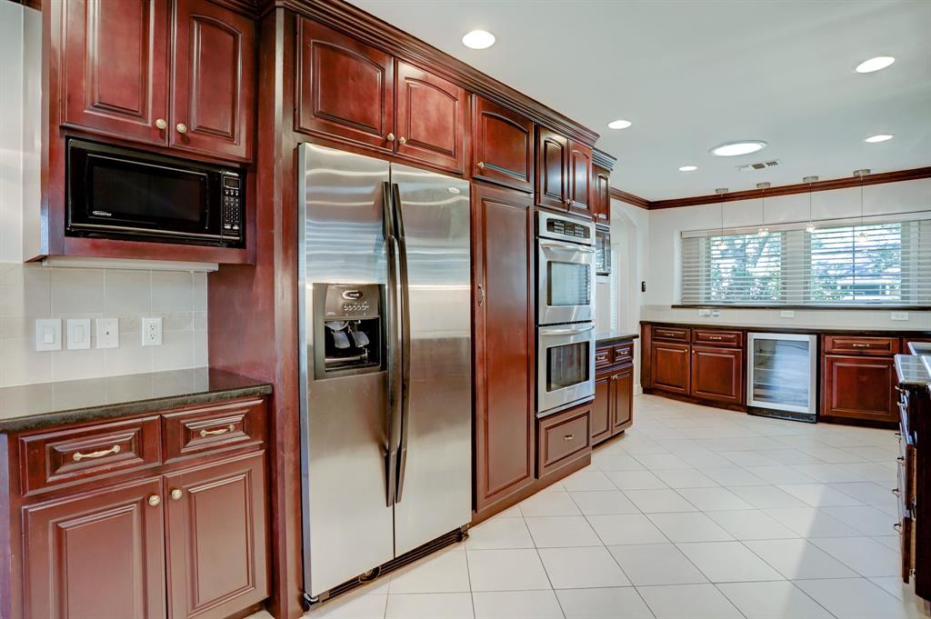 5859 2 Braesheather Drive, Houston, Texas 77096, 5 Bedrooms Bedrooms, 10 Rooms Rooms,3 BathroomsBathrooms,Single-family,For Sale,Braesheather,68164015