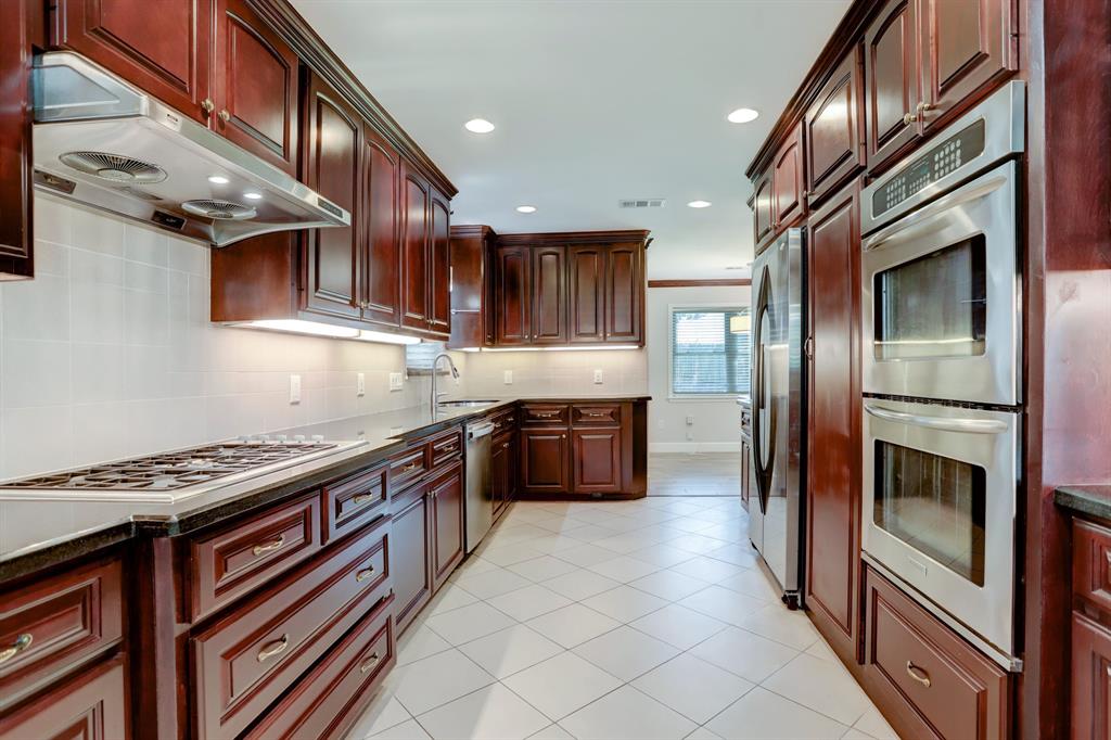 5859 2 Braesheather Drive, Houston, Texas 77096, 5 Bedrooms Bedrooms, 10 Rooms Rooms,3 BathroomsBathrooms,Single-family,For Sale,Braesheather,68164015