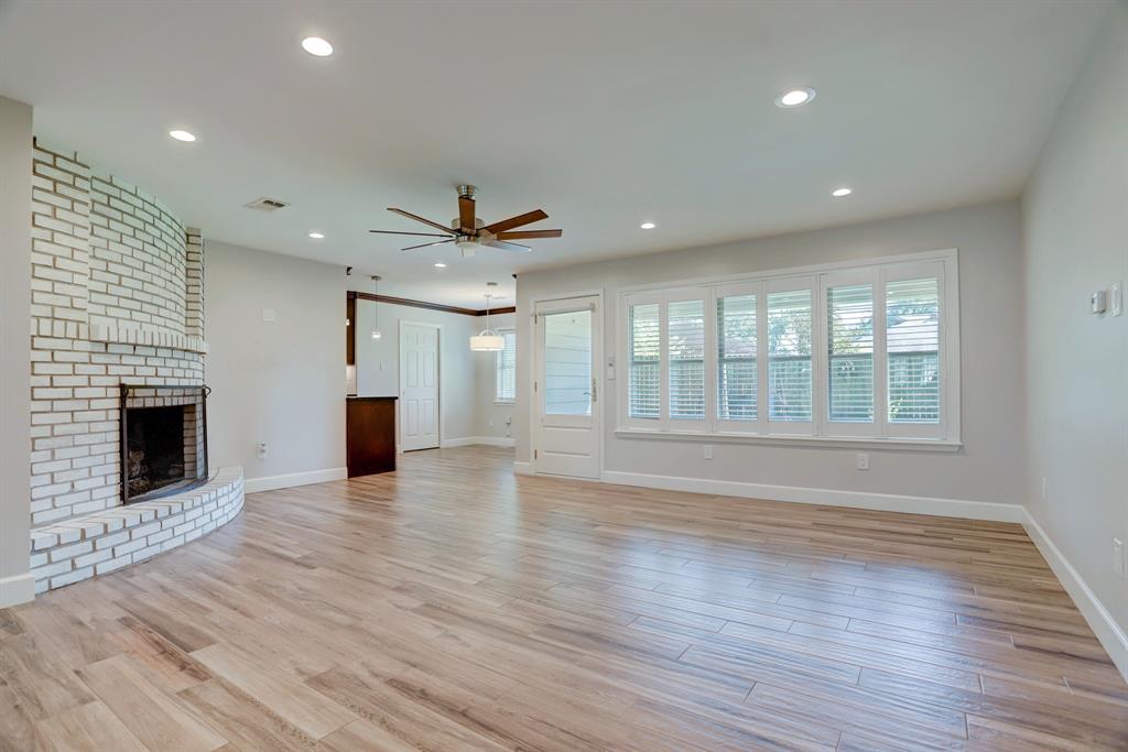 5859 2 Braesheather Drive, Houston, Texas 77096, 5 Bedrooms Bedrooms, 10 Rooms Rooms,3 BathroomsBathrooms,Single-family,For Sale,Braesheather,68164015