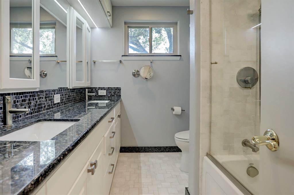 5859 2 Braesheather Drive, Houston, Texas 77096, 5 Bedrooms Bedrooms, 10 Rooms Rooms,3 BathroomsBathrooms,Single-family,For Sale,Braesheather,68164015