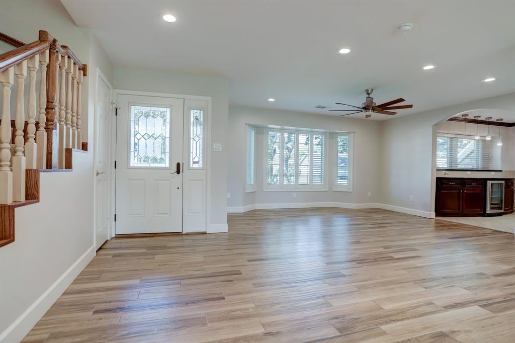 5859 2 Braesheather Drive, Houston, Texas 77096, 5 Bedrooms Bedrooms, 10 Rooms Rooms,3 BathroomsBathrooms,Single-family,For Sale,Braesheather,68164015