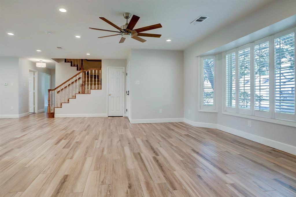 5859 2 Braesheather Drive, Houston, Texas 77096, 5 Bedrooms Bedrooms, 10 Rooms Rooms,3 BathroomsBathrooms,Single-family,For Sale,Braesheather,68164015