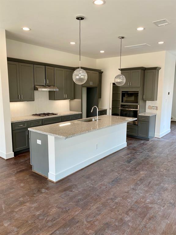 1528 2 BAGGETT Lane, Houston, Texas 77055, 3 Bedrooms Bedrooms, 11 Rooms Rooms,2 BathroomsBathrooms,Single-family,For Sale,BAGGETT,89381400