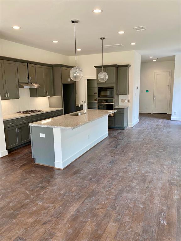 1528 2 BAGGETT Lane, Houston, Texas 77055, 3 Bedrooms Bedrooms, 11 Rooms Rooms,2 BathroomsBathrooms,Single-family,For Sale,BAGGETT,89381400