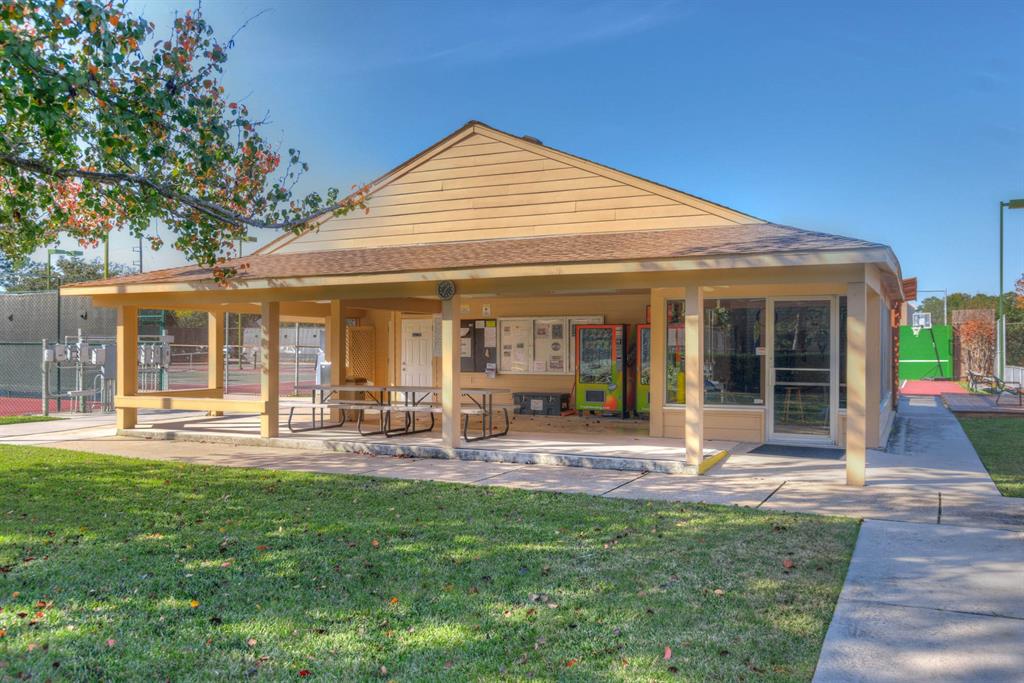 7918 2 Northbridge Drive, Spring, Texas 77379, 4 Bedrooms Bedrooms, 7 Rooms Rooms,3 BathroomsBathrooms,Single-family,For Sale,Northbridge,79862488