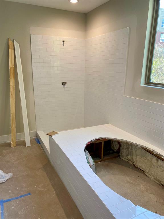 1324 2 PIERCE Street, Houston, Texas 77019, 3 Bedrooms Bedrooms, 11 Rooms Rooms,2 BathroomsBathrooms,Single-family,For Sale,PIERCE,82515080