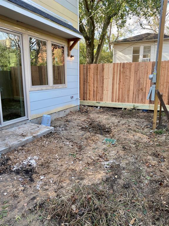 1324 2 PIERCE Street, Houston, Texas 77019, 3 Bedrooms Bedrooms, 11 Rooms Rooms,2 BathroomsBathrooms,Single-family,For Sale,PIERCE,82515080