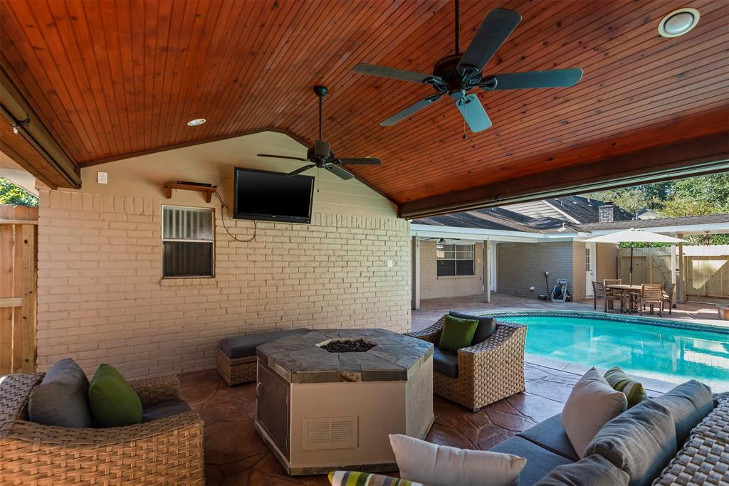 5926 1 Boyce Springs Drive, Houston, Texas 77066, 4 Bedrooms Bedrooms, 4 Rooms Rooms,2 BathroomsBathrooms,Single-family,For Sale,Boyce Springs,77646139