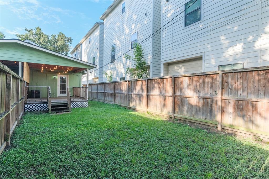 746 1 24th Street, Houston, Texas 77008, 1 Bedroom Bedrooms, ,1 BathroomBathrooms,Multi-family,For Sale,24th,48009325