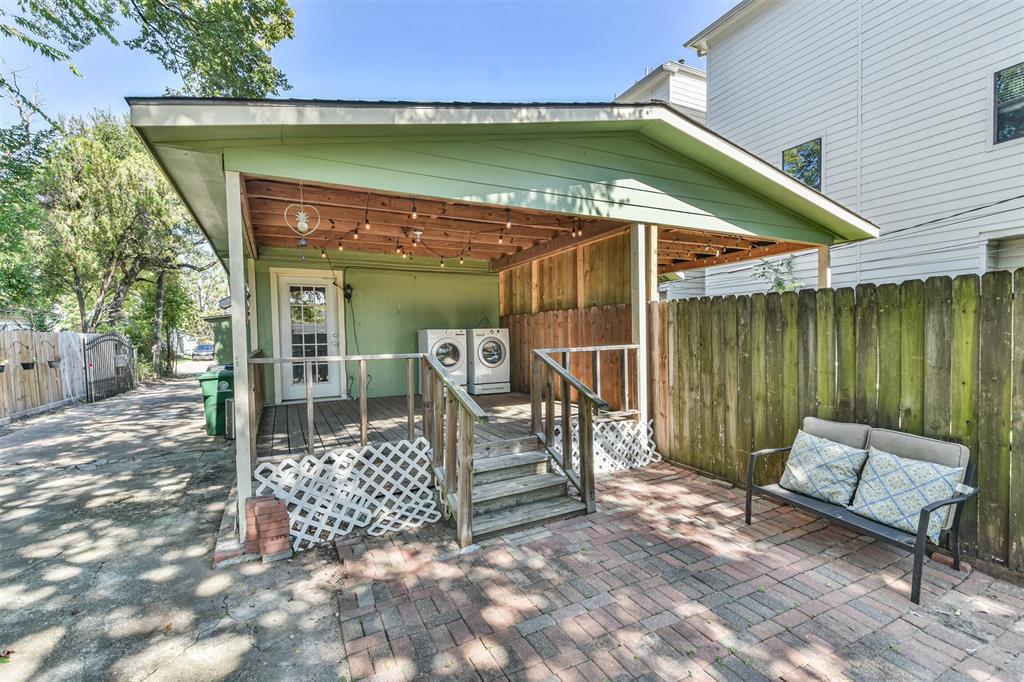 746 1 24th Street, Houston, Texas 77008, 1 Bedroom Bedrooms, ,1 BathroomBathrooms,Multi-family,For Sale,24th,48009325