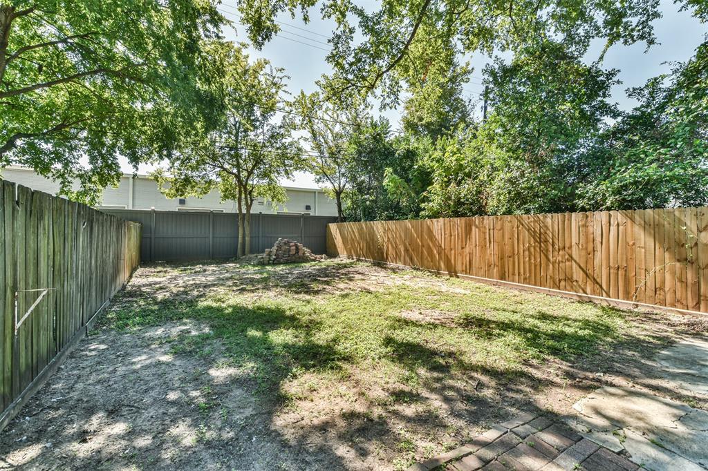 746 1 24th Street, Houston, Texas 77008, 1 Bedroom Bedrooms, ,1 BathroomBathrooms,Multi-family,For Sale,24th,48009325