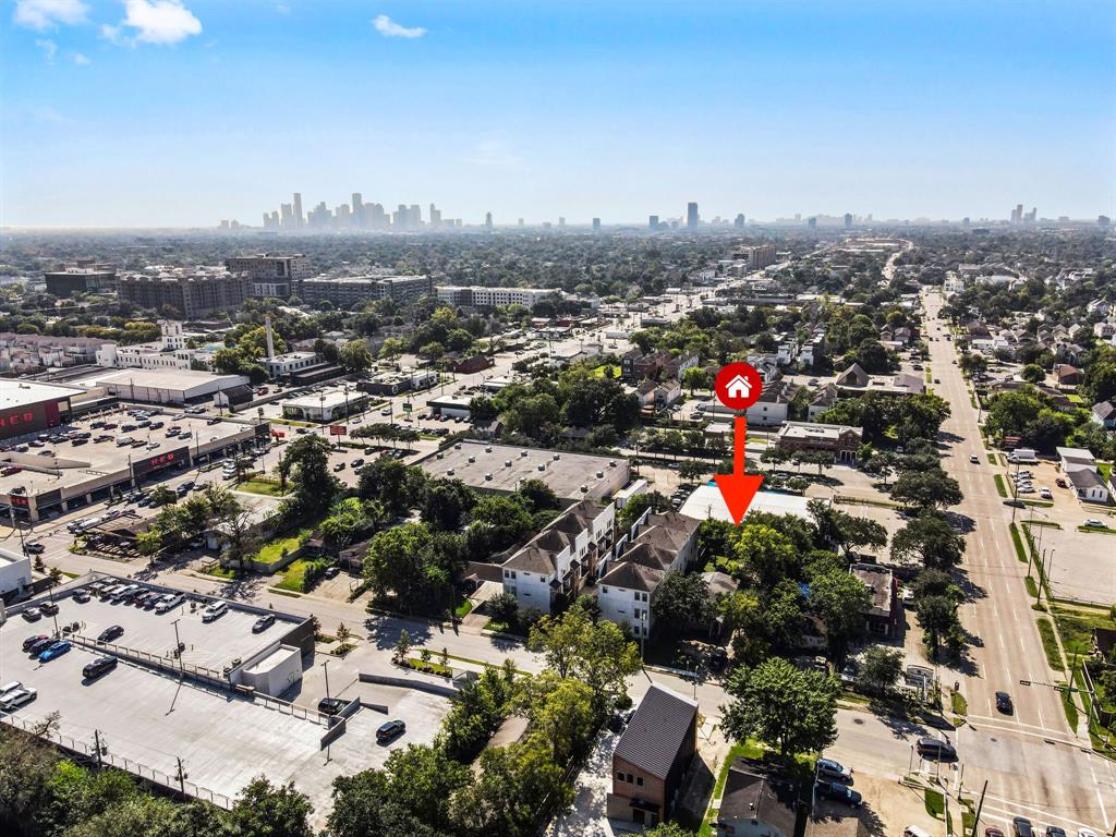 746 1 24th Street, Houston, Texas 77008, 1 Bedroom Bedrooms, ,1 BathroomBathrooms,Multi-family,For Sale,24th,48009325